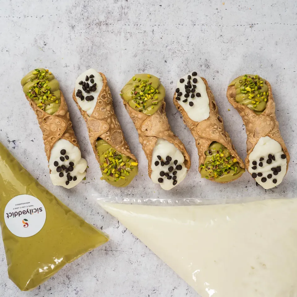 SicilyAddict Kit cannoli con ricotta e crema di pistacchio 10 pezzi