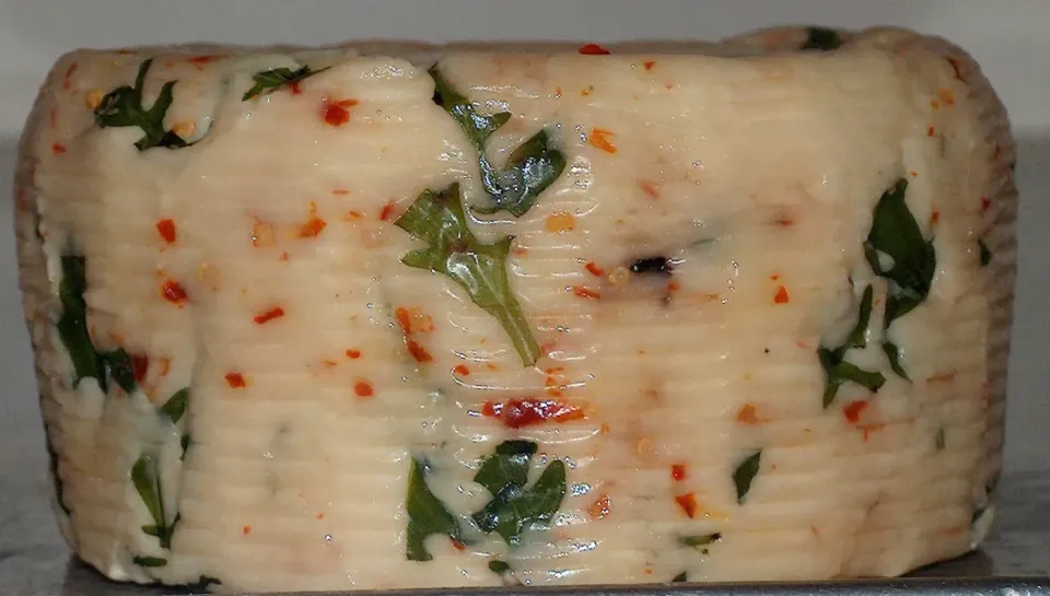 Sicilia che Gusto formaggio rucola olive e peperoncino