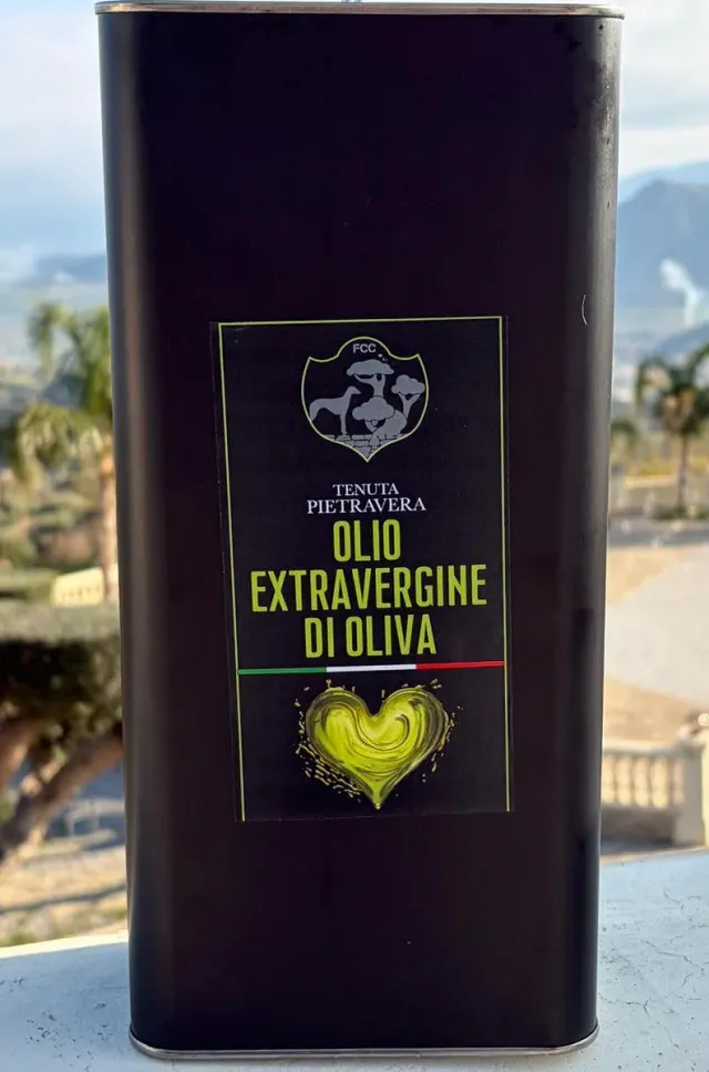 Sicilia che Gusto Tenuta Pietravera olio extravergine estrazione a freddo
